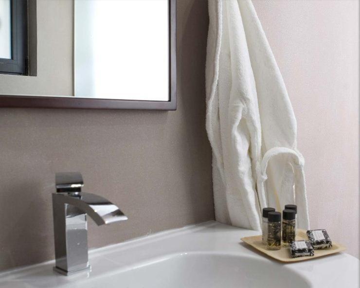 Natura Hotel Vitina Chambre photo
